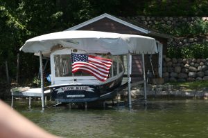 boat-n-flag